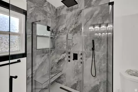 Bath - 4433 S Devonshire Dr E, Bountiful, UT 84010 photo 3 of 8