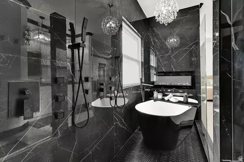 Bath - 4433 S Devonshire Dr E, Bountiful, UT 84010 photo 7 of 8