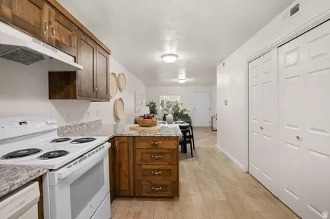 Kitchen - 1209 W 160 N, Orem, UT 84057 photo 2 of 2