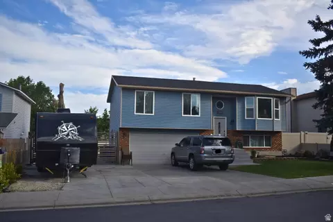 5259 W Bluebonnet Cir, West Jordan, UT 84084