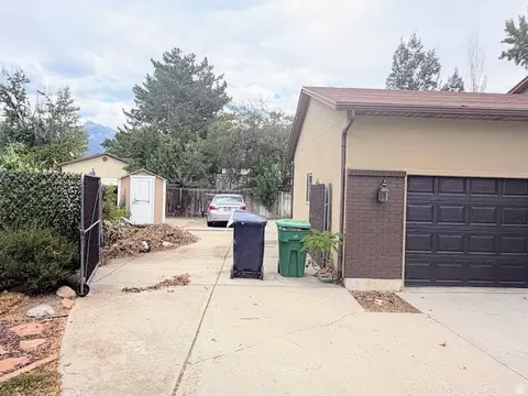 Exterior - 10753 S 895 E, Sandy, UT 84094 photo 2 of 3