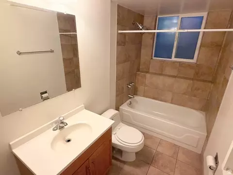 Bath - 10753 S 895 E, Sandy, UT 84094 photo 1 of 4