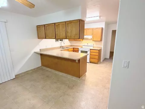 Kitchen - 10753 S 895 E, Sandy, UT 84094 photo 2 of 4