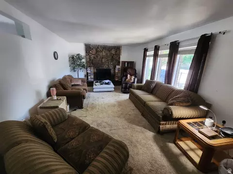 8908 S 60 E, Sandy, UT 84070 photo 5
