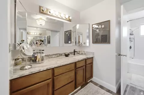 Bath - 266 W Meadow Ln, Centerville, UT 84014 photo 1 of 6