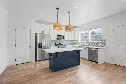 9367 N Vernham Ln, Eagle Mountain, UT 84005 photo 3