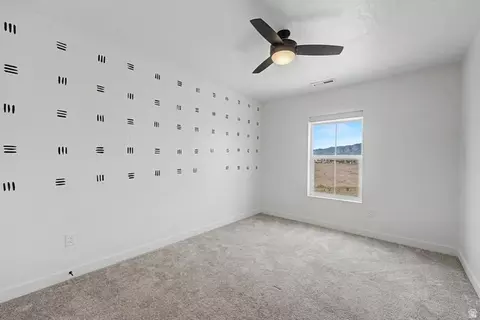 9367 N Vernham Ln, Eagle Mountain, UT 84005 photo 18