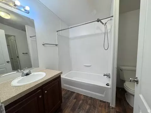 Bath - 239 E 200 S, Duchesne, UT 84021 photo 2 of 2
