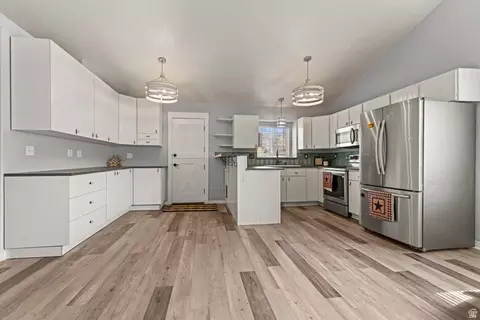 Kitchen - 7674 N Red Kite Way, Eagle Mountain, UT 84005 photo 1 of 2
