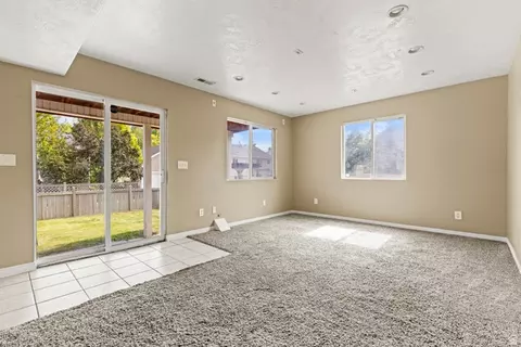 Living - 7674 N Red Kite Way, Eagle Mountain, UT 84005 photo 1 of 2