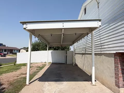 Exterior - 235 E 800 S, Layton, UT 84041 photo 4 of 7