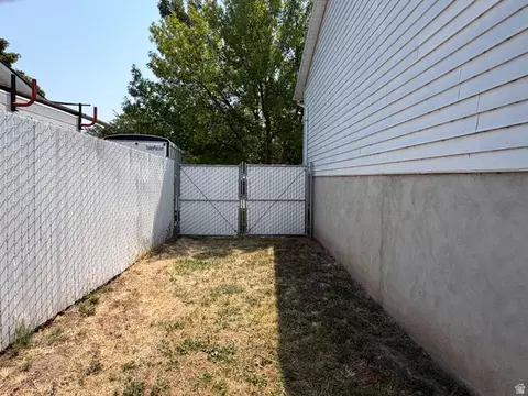 Exterior - 235 E 800 S, Layton, UT 84041 photo 7 of 7