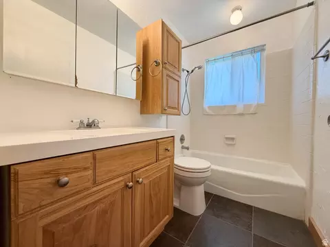 Bath - 235 E 800 S, Layton, UT 84041 photo 1 of 2