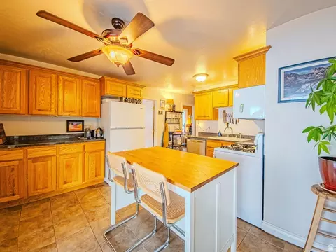 Kitchen - 47 S 200 E, Helper, UT 84526 photo 1 of 8