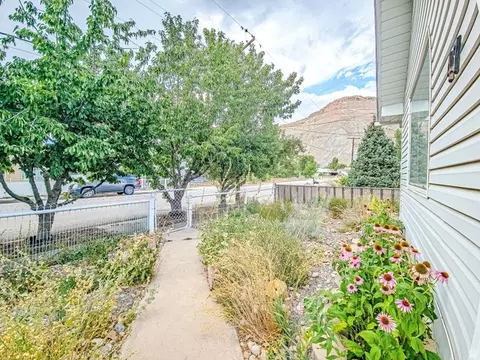 Exterior - 47 S 200 E, Helper, UT 84526 photo 6 of 15