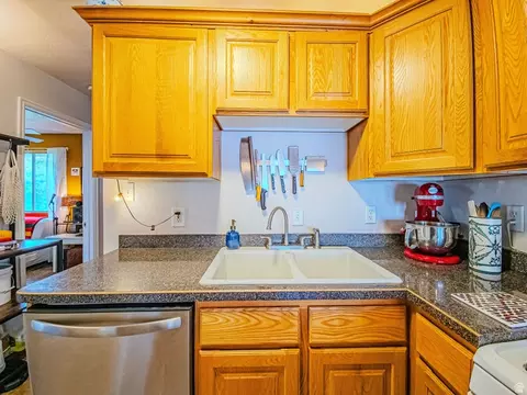 Kitchen - 47 S 200 E, Helper, UT 84526 photo 4 of 8
