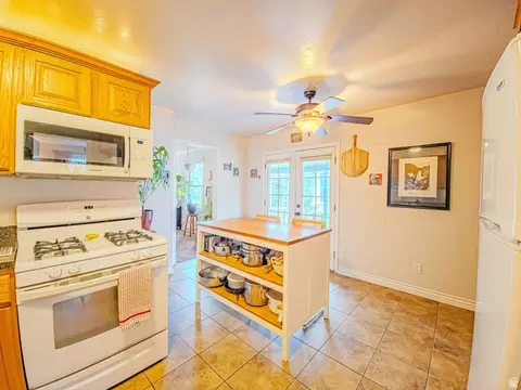 Kitchen - 47 S 200 E, Helper, UT 84526 photo 8 of 8