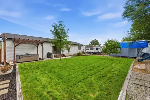 Exterior - 1395 W 12290 S, Riverton, UT 84065 photo 4 of 8