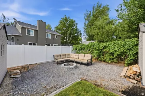 Exterior - 1395 W 12290 S, Riverton, UT 84065 photo 7 of 8