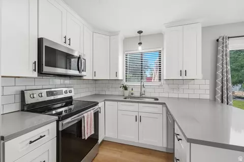 Kitchen - 1395 W 12290 S, Riverton, UT 84065 photo 1 of 4