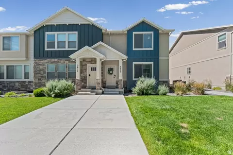 Exterior - 3637 E Flint Creek Ln N, Eagle Mountain, UT 84005 photo 2 of 5