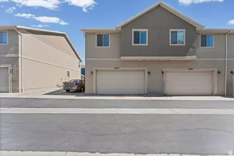 Exterior - 3637 E Flint Creek Ln N, Eagle Mountain, UT 84005 photo 4 of 5
