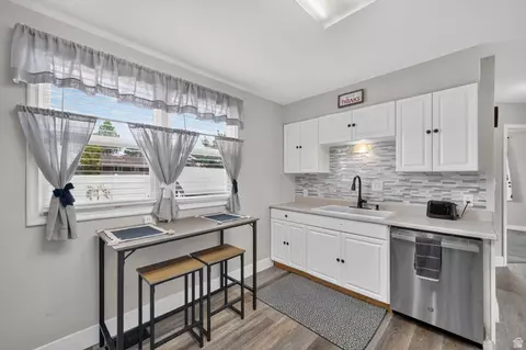 Kitchen - 173 N Talbot Dr, Layton, UT 84041 photo 3 of 3