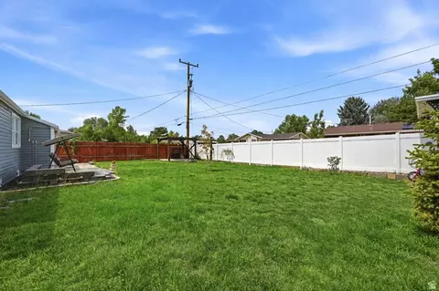 Exterior - 173 N Talbot Dr, Layton, UT 84041 photo 4 of 5