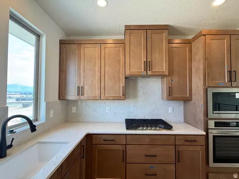 5357 W Centerfield Dr S #126, South Jordan, UT 84009