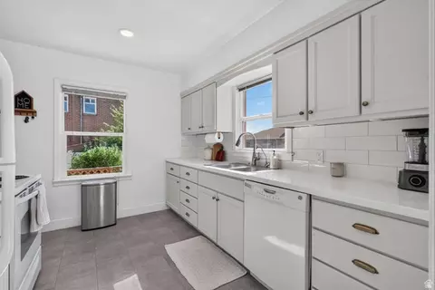 Kitchen - 425 N Main St, Orem, UT 84057 photo 5 of 5