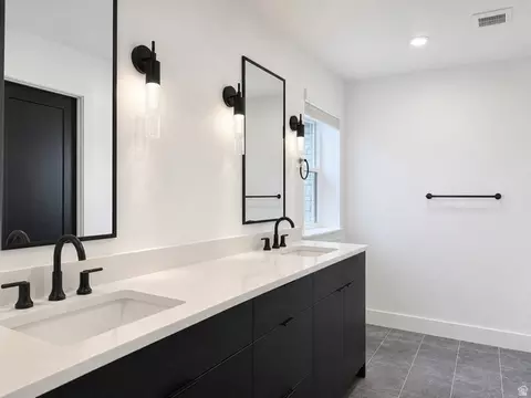 Bath - 284 E Legacy Trail Ln S #4, Midvale, UT 84047 photo 3 of 5
