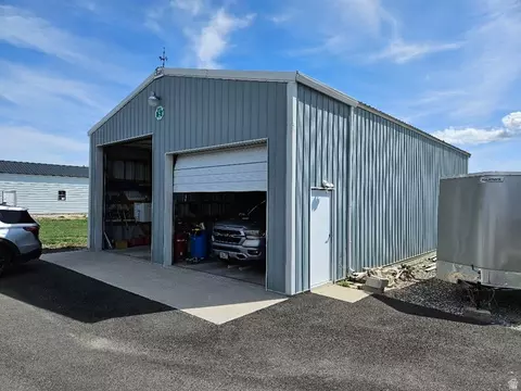 550 S Stump Hollow Rd, Garden City, UT 84028