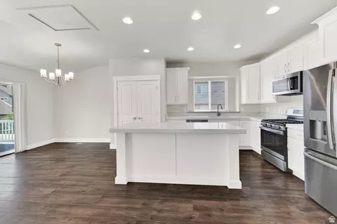 Kitchen - 1568 E Cherry Ln, Layton, UT 84040 photo 3 of 3
