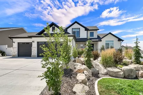 Exterior - 1568 E Cherry Ln, Layton, UT 84040 photo 3 of 10