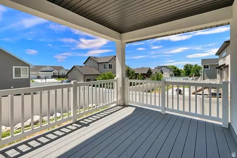 Exterior - 1568 E Cherry Ln, Layton, UT 84040 photo 6 of 10