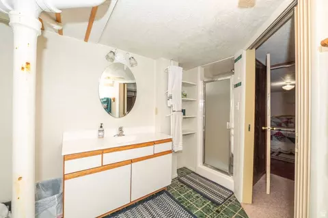 Bath - 1545 N 300 W, Bountiful, UT 84010 photo 3 of 3
