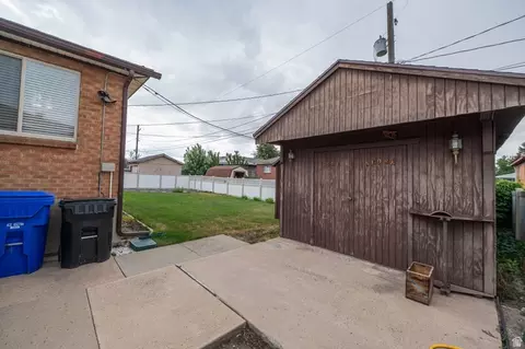 Exterior - 1545 N 300 W, Bountiful, UT 84010 photo 1 of 3