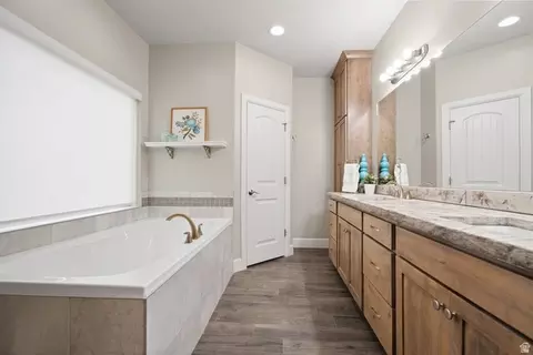 Bath - 175 W 1000 N, Mapleton, UT 84664 photo 3 of 6