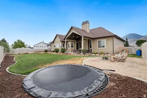 Exterior - 175 W 1000 N, Mapleton, UT 84664 photo 4 of 6
