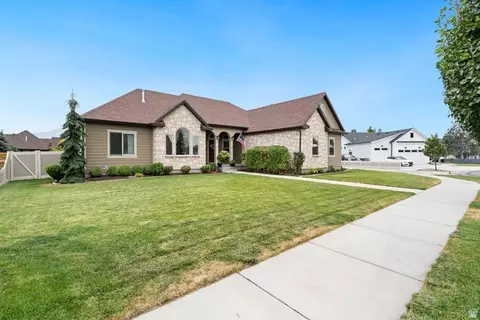 Exterior - 175 W 1000 N, Mapleton, UT 84664 photo 2 of 6