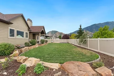 Exterior - 175 W 1000 N, Mapleton, UT 84664 photo 5 of 6