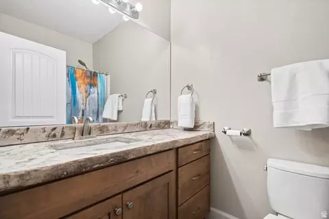 Bath - 175 W 1000 N, Mapleton, UT 84664 photo 2 of 6