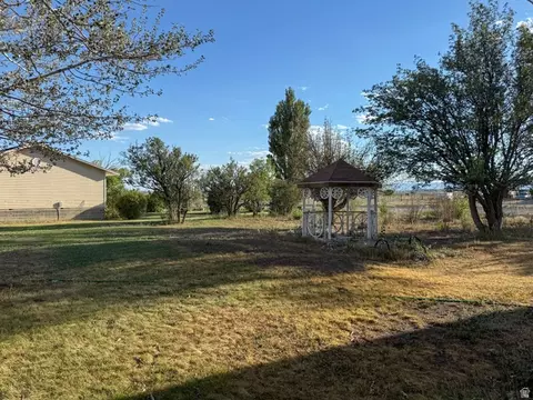 Exterior - 215 S 200 E, Elmo, UT 84521 photo 3 of 4