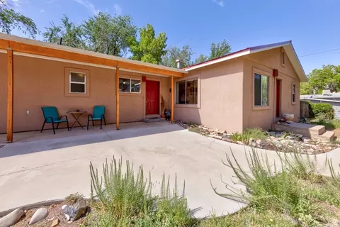 Exterior - 890 E Oak St, Moab, UT 84532 photo 3 of 9