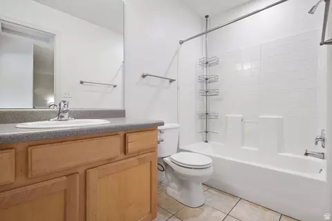 Bath - 435 E Park Oak Pl, Murray, UT 84107 photo 2 of 3