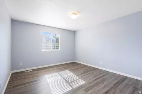 Bedroom - 435 E Park Oak Pl, Murray, UT 84107 photo 3 of 4