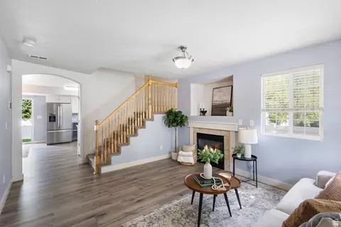 Living - 435 E Park Oak Pl, Murray, UT 84107 photo 2 of 3