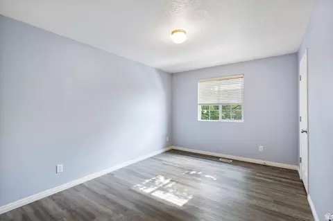 Bedroom - 435 E Park Oak Pl, Murray, UT 84107 photo 4 of 4