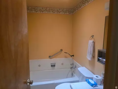Bath - 247 E Nicoletti Dr, Midvale, UT 84047 photo 2 of 4