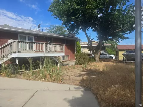 Exterior - 247 E Nicoletti Dr, Midvale, UT 84047 photo 6 of 8